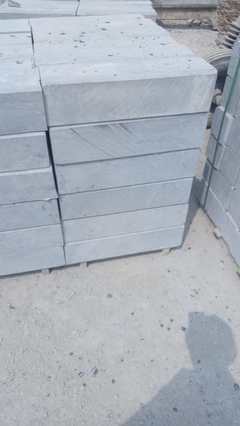 鄭州青石道牙批發(fā)與加工定制 一站式石材銷售及安裝服務(wù)